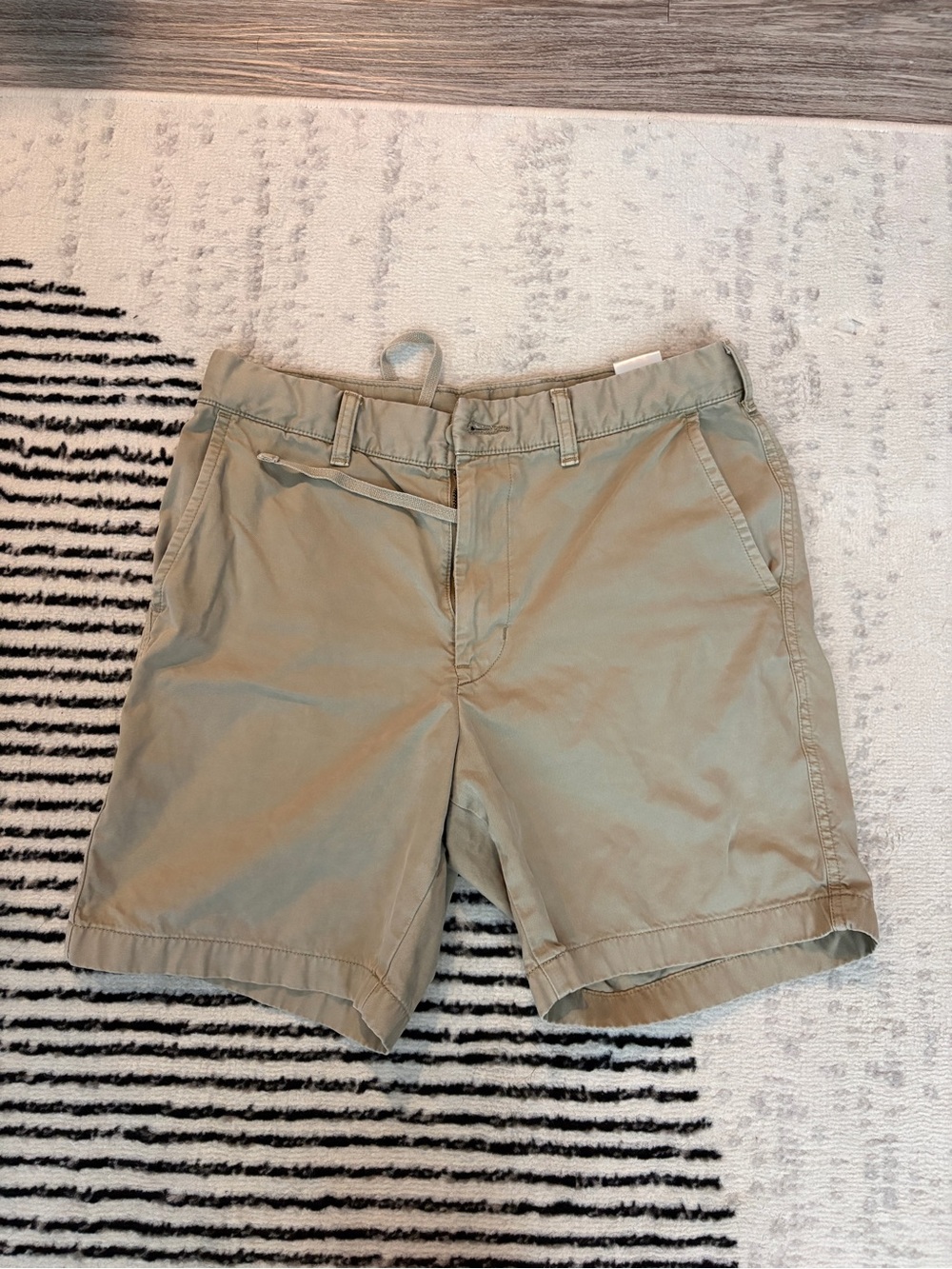 Men’s Uniqlo Khaki Shorts - Size S